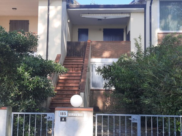 casa indipendente in vendita a Comacchio in zona Lido delle Nazioni