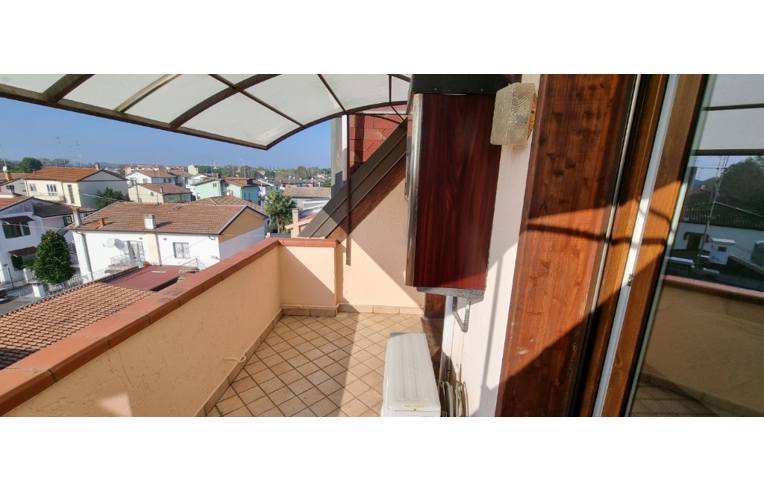 appartamento in vendita a Comacchio in zona Porto Garibaldi