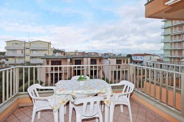 appartamento in vendita a Comacchio in zona Lido degli Scacchi