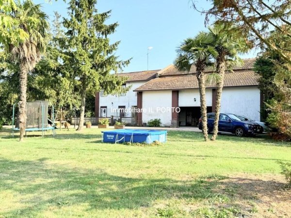 casa indipendente in vendita a Comacchio
