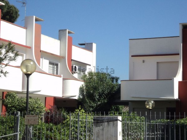 casa indipendente in vendita a Comacchio in zona Lido delle Nazioni