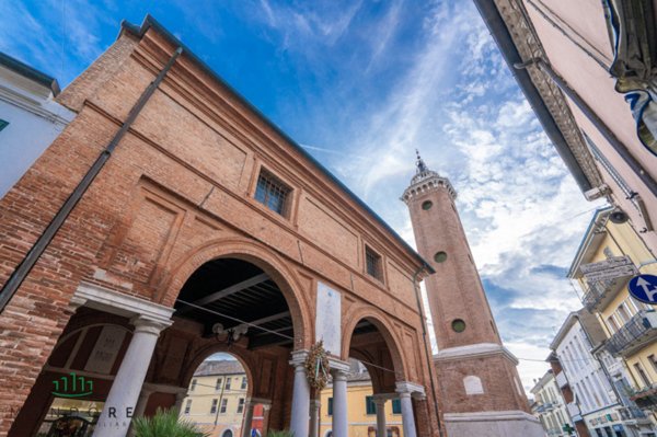 negozio in vendita a Comacchio