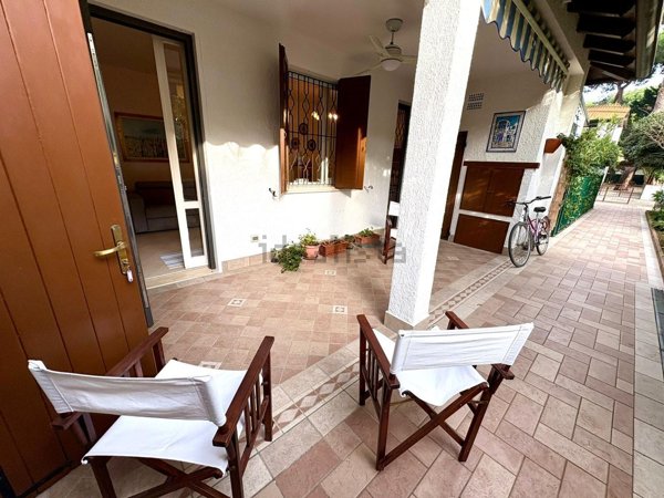 casa indipendente in vendita a Comacchio in zona Lido degli Estensi