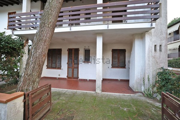 casa indipendente in vendita a Comacchio in zona Lido di Spina