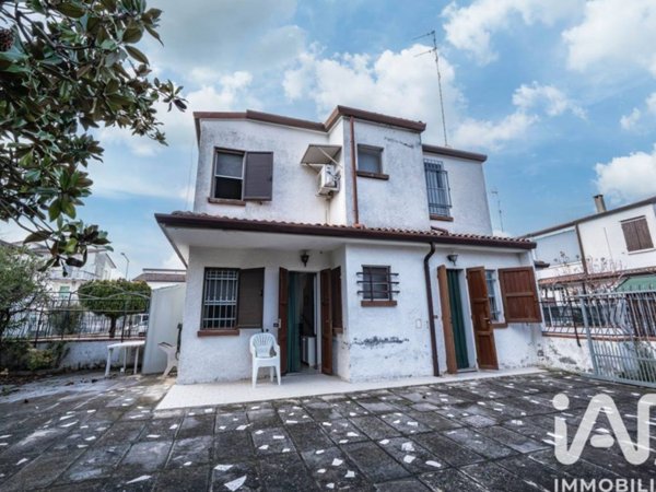 casa indipendente in vendita a Comacchio in zona Lido di Pomposa