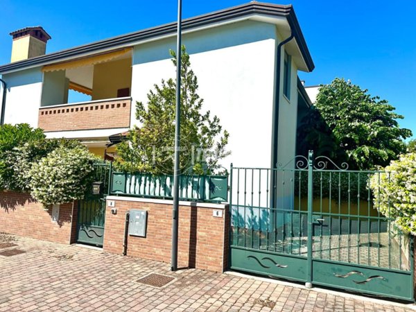 appartamento in vendita a Comacchio in zona Lido delle Nazioni