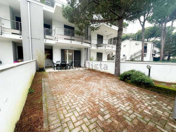 casa indipendente in vendita a Comacchio in zona Lido di Spina