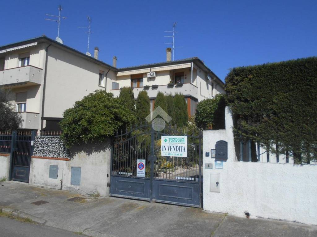 appartamento in vendita a Comacchio in zona Lido degli Estensi