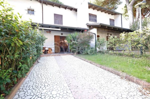 casa indipendente in vendita a Comacchio in zona Lido di Spina