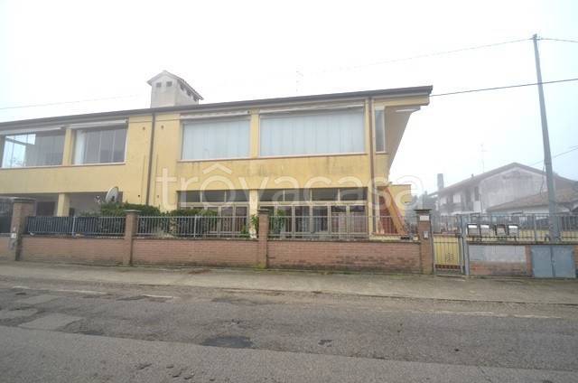 casa indipendente in vendita a Comacchio in zona Lido delle Nazioni
