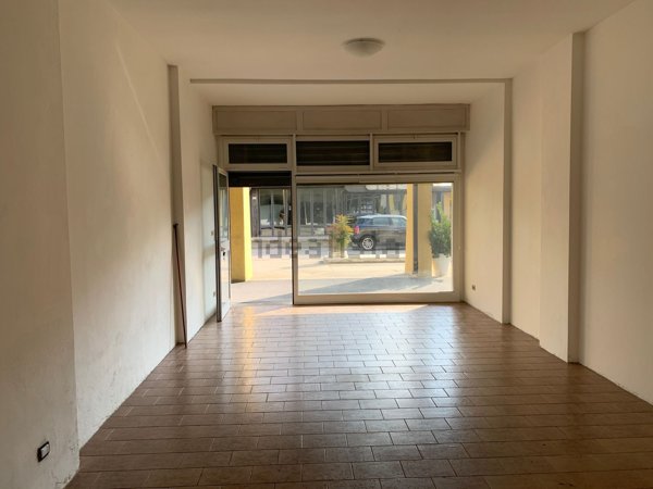 negozio in vendita a Comacchio in zona Lido di Pomposa