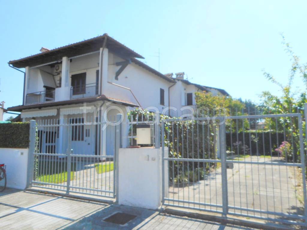 casa indipendente in vendita a Comacchio in zona Lido delle Nazioni