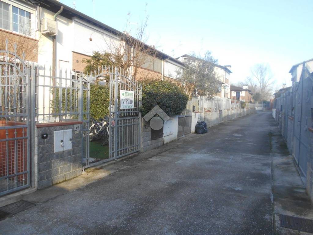 appartamento in vendita a Comacchio in zona Porto Garibaldi