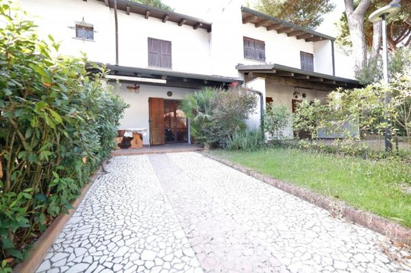 casa indipendente in vendita a Comacchio in zona Lido degli Estensi