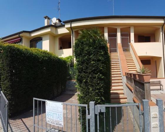 casa indipendente in vendita a Comacchio in zona Lido degli Scacchi