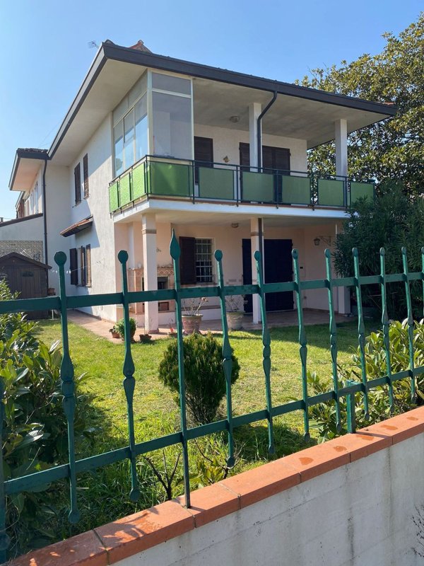 appartamento in vendita a Comacchio in zona Lido degli Scacchi