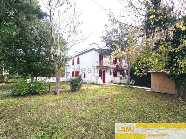 casa indipendente in vendita a Comacchio in zona Lido di Pomposa