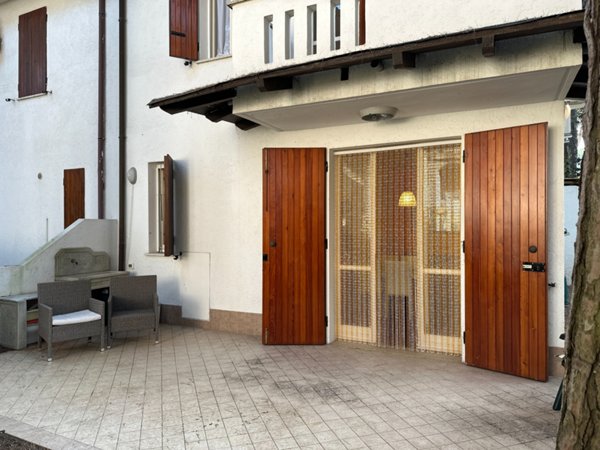 casa indipendente in vendita a Comacchio in zona Lido di Spina