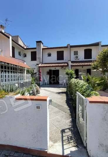 appartamento in vendita a Comacchio in zona Lido delle Nazioni