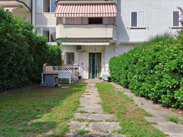 casa indipendente in vendita a Comacchio in zona Lido di Spina