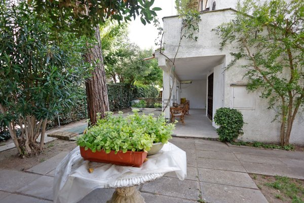 casa indipendente in vendita a Comacchio in zona Lido di Spina