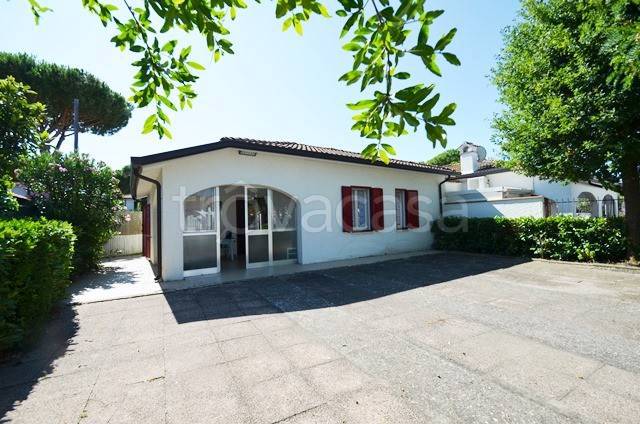 casa indipendente in vendita a Comacchio in zona Lido delle Nazioni