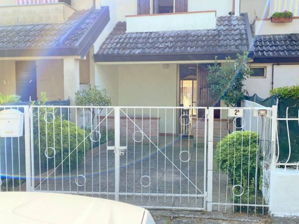 casa indipendente in vendita a Comacchio in zona San Giuseppe