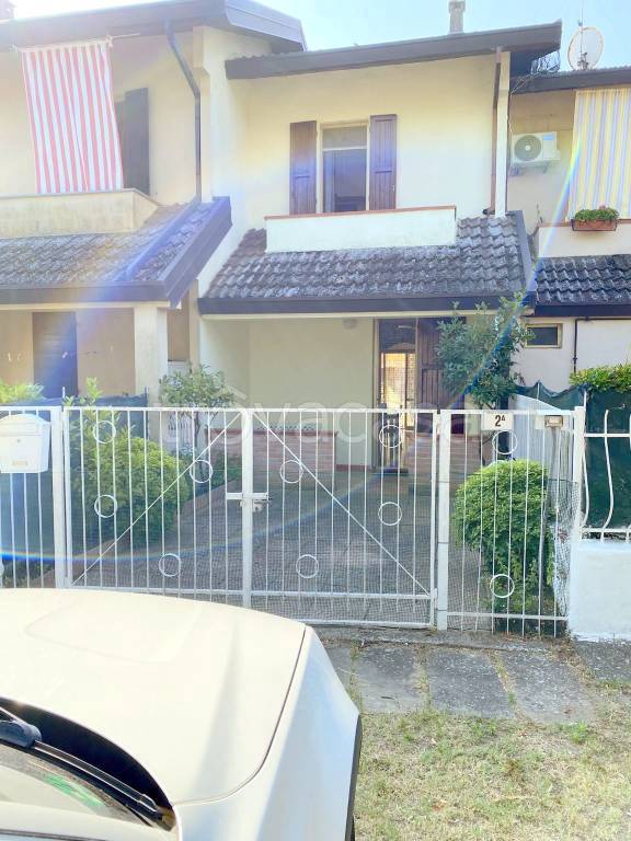 casa indipendente in vendita a Comacchio in zona San Giuseppe