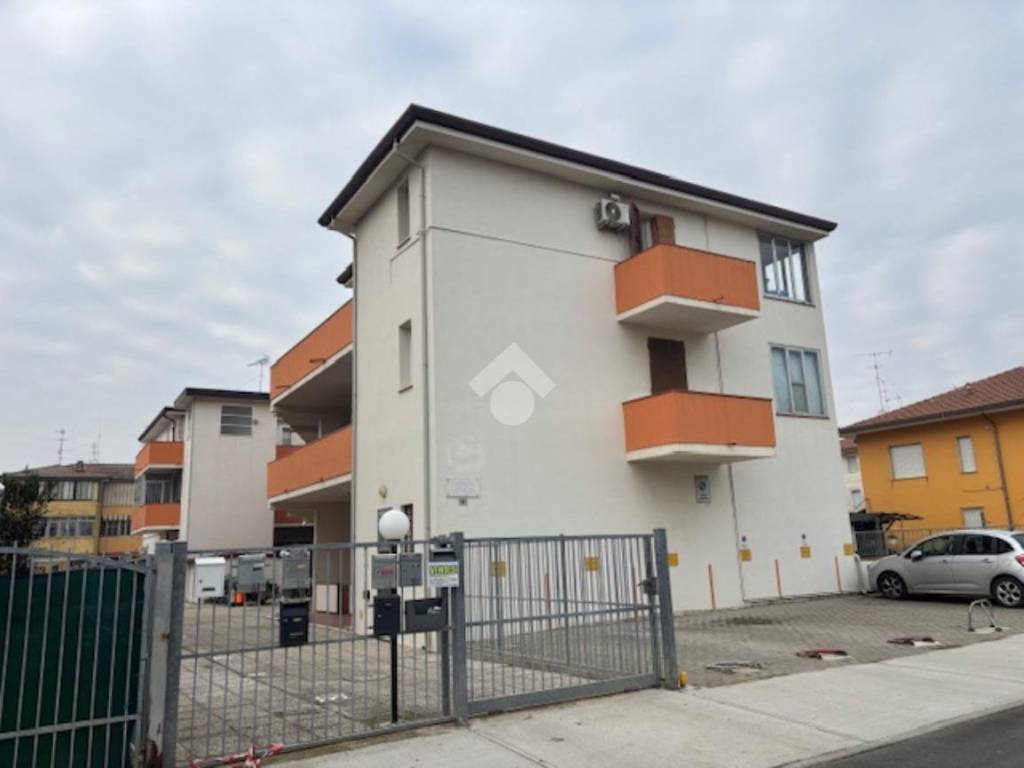 appartamento in vendita a Comacchio in zona Porto Garibaldi