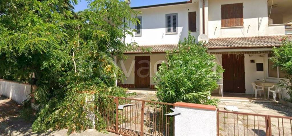 appartamento in vendita a Comacchio in zona Lido degli Scacchi