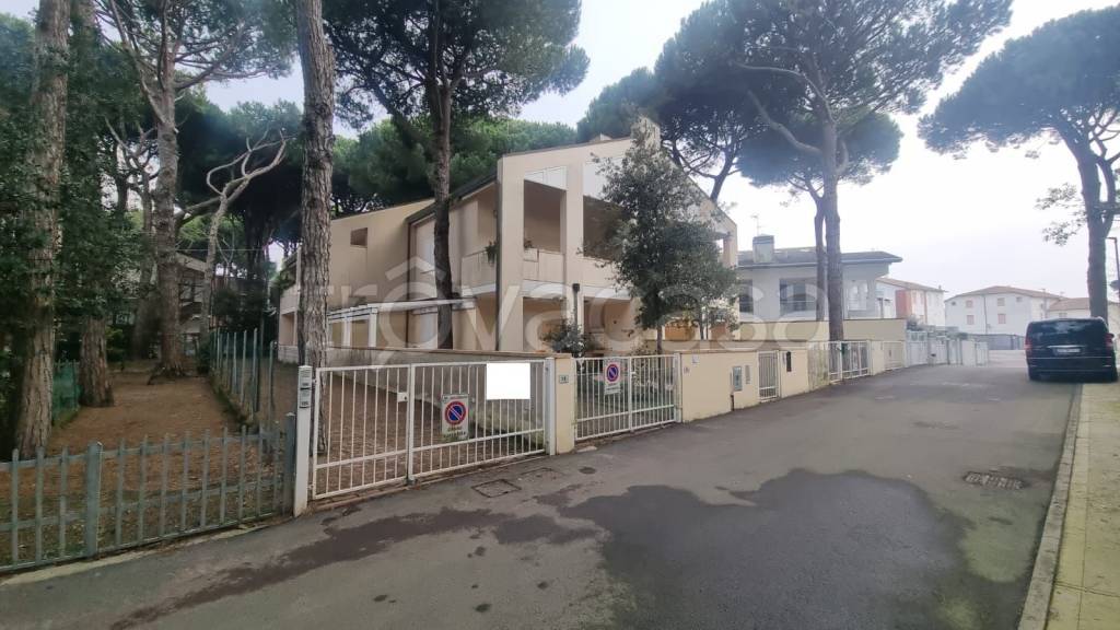 casa indipendente in vendita a Comacchio in zona Lido degli Estensi