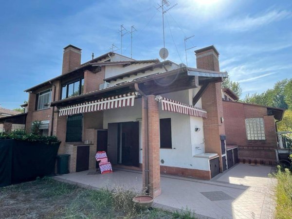 casa indipendente in vendita a Comacchio in zona Lido delle Nazioni