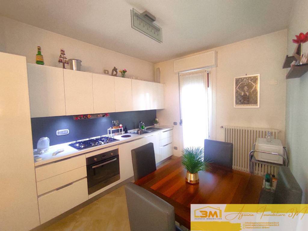 appartamento in vendita a Comacchio in zona Porto Garibaldi