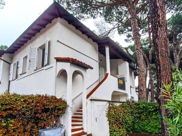 casa indipendente in vendita a Comacchio in zona Lido di Spina