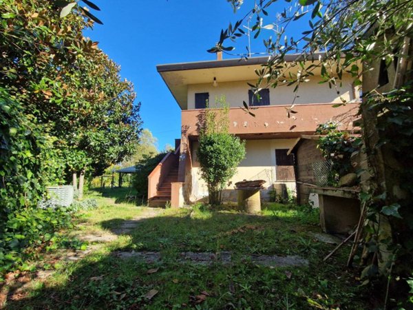 casa indipendente in vendita a Comacchio in zona San Giuseppe
