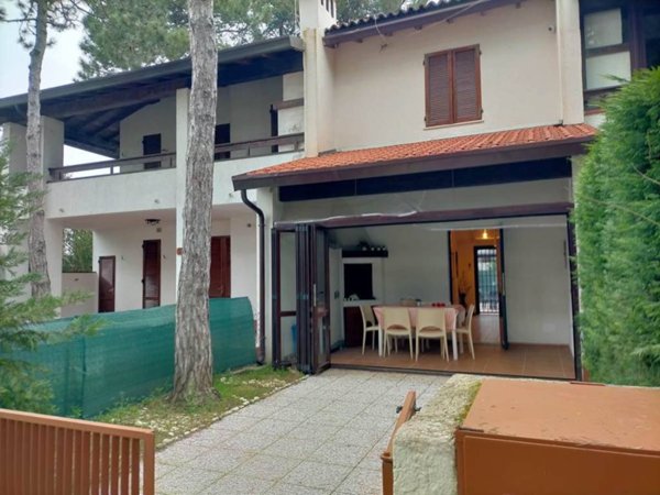 casa indipendente in vendita a Comacchio in zona Lido degli Estensi