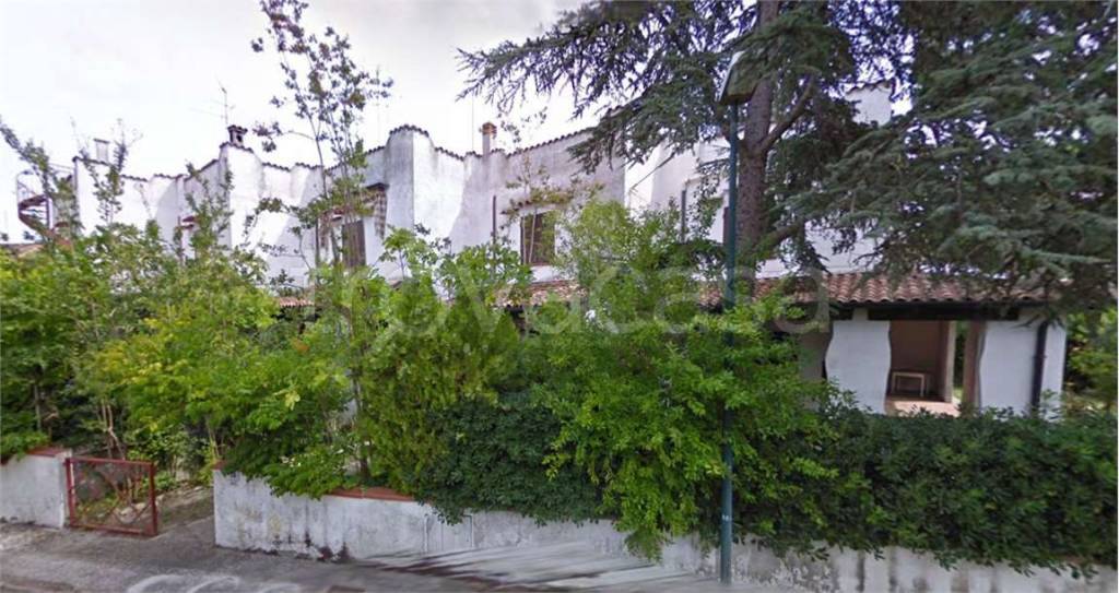 casa indipendente in vendita a Comacchio in zona Lido delle Nazioni