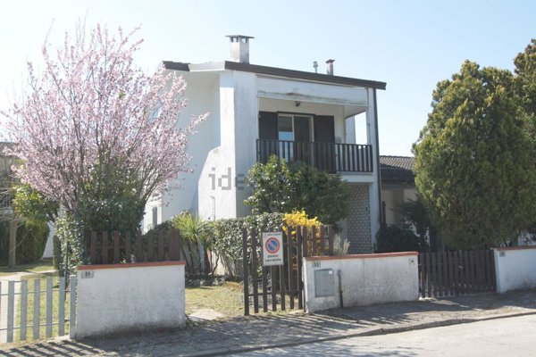 appartamento in vendita a Comacchio in zona Lido degli Scacchi