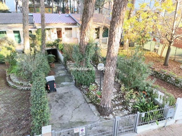 casa indipendente in vendita a Comacchio in zona Lido degli Estensi