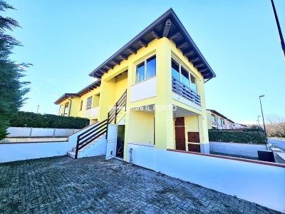 appartamento in vendita a Comacchio in zona Lido degli Scacchi