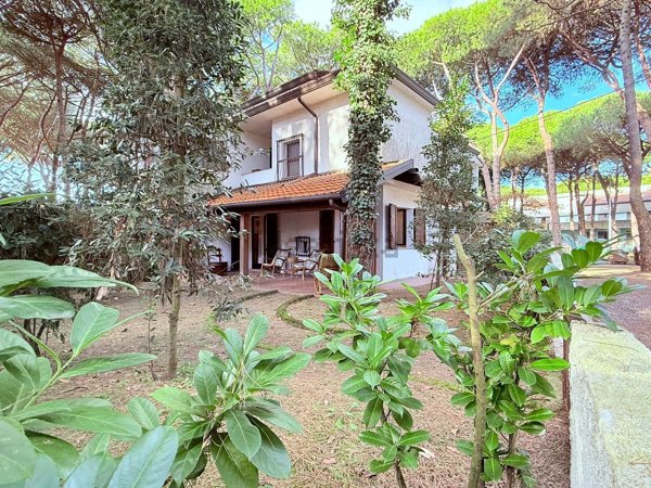 casa indipendente in vendita a Comacchio in zona Lido di Spina
