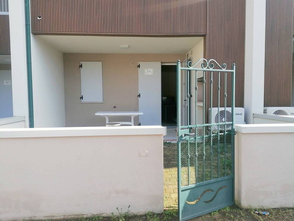 casa indipendente in vendita a Comacchio in zona Lido delle Nazioni