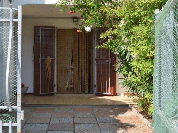 casa indipendente in vendita a Comacchio in zona Lido delle Nazioni