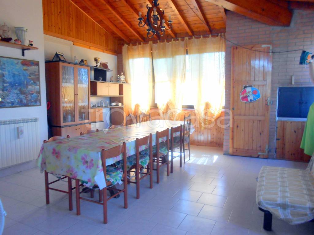 casa indipendente in vendita a Comacchio in zona Lido delle Nazioni