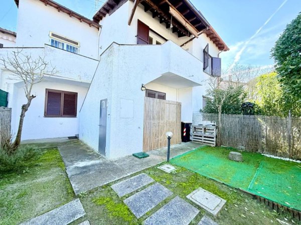 casa indipendente in vendita a Comacchio in zona Lido delle Nazioni