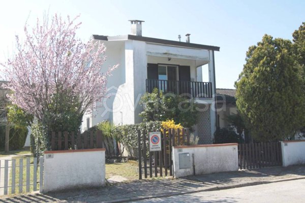 appartamento in vendita a Comacchio in zona Lido degli Scacchi