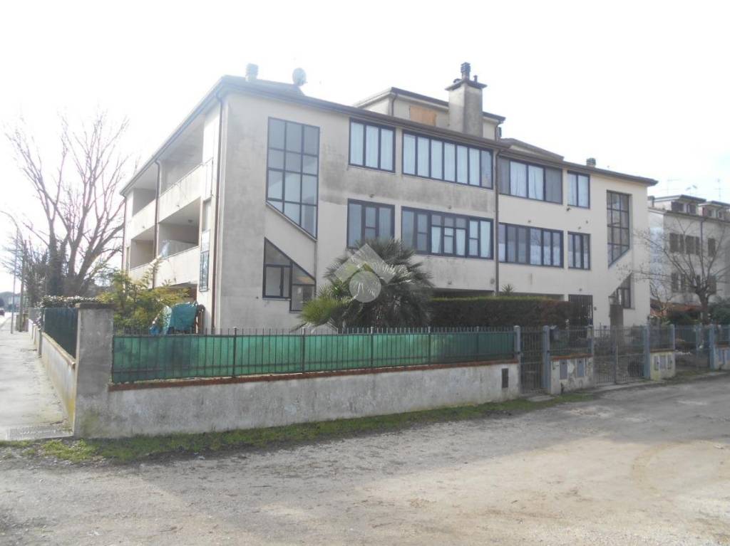 appartamento in vendita a Comacchio in zona Lido di Volano