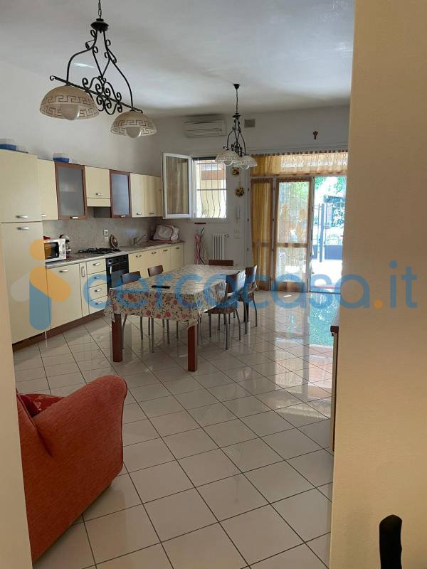 appartamento in vendita a Comacchio in zona Porto Garibaldi