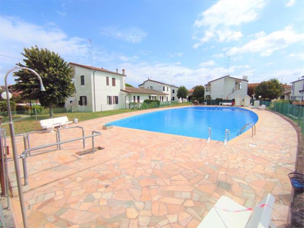 casa indipendente in vendita a Comacchio in zona Lido degli Scacchi