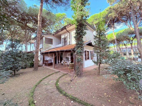 casa indipendente in vendita a Comacchio in zona Lido di Spina